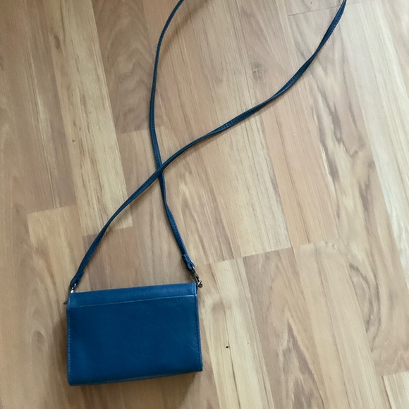 Matt and Nat small crossbody - Picture 2 of 2